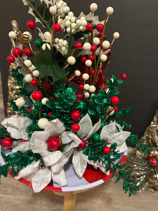 Green reindeer decor