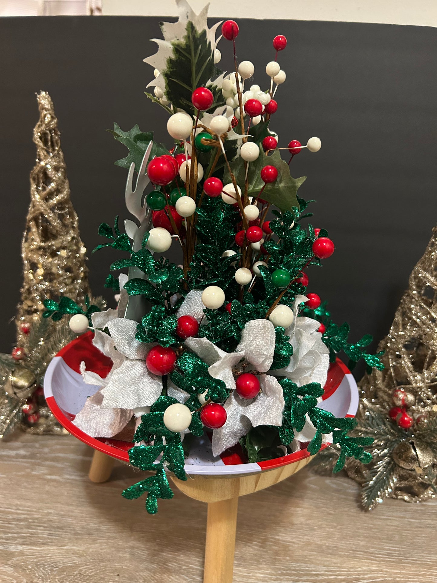 Green reindeer decor