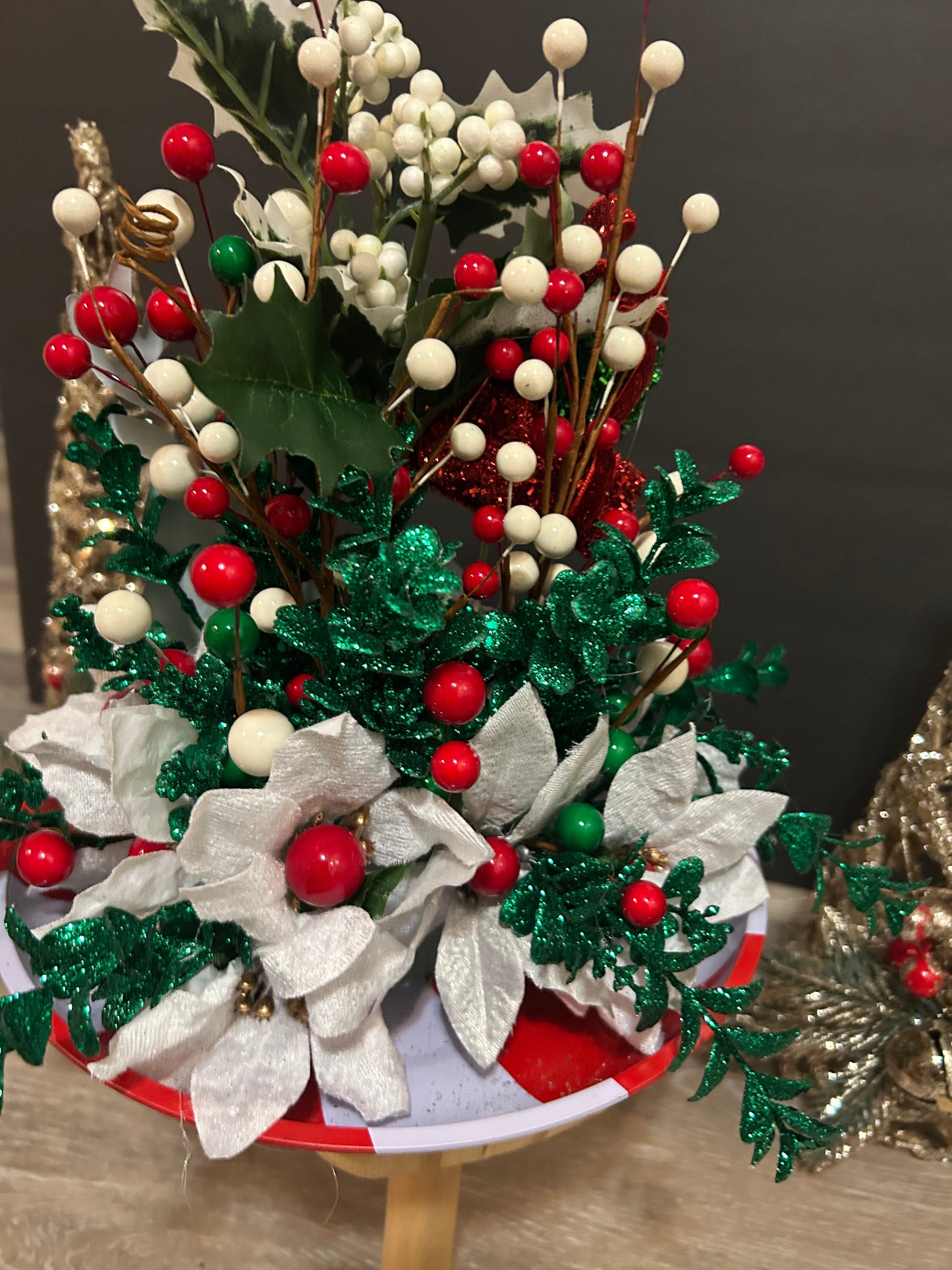 Green reindeer decor