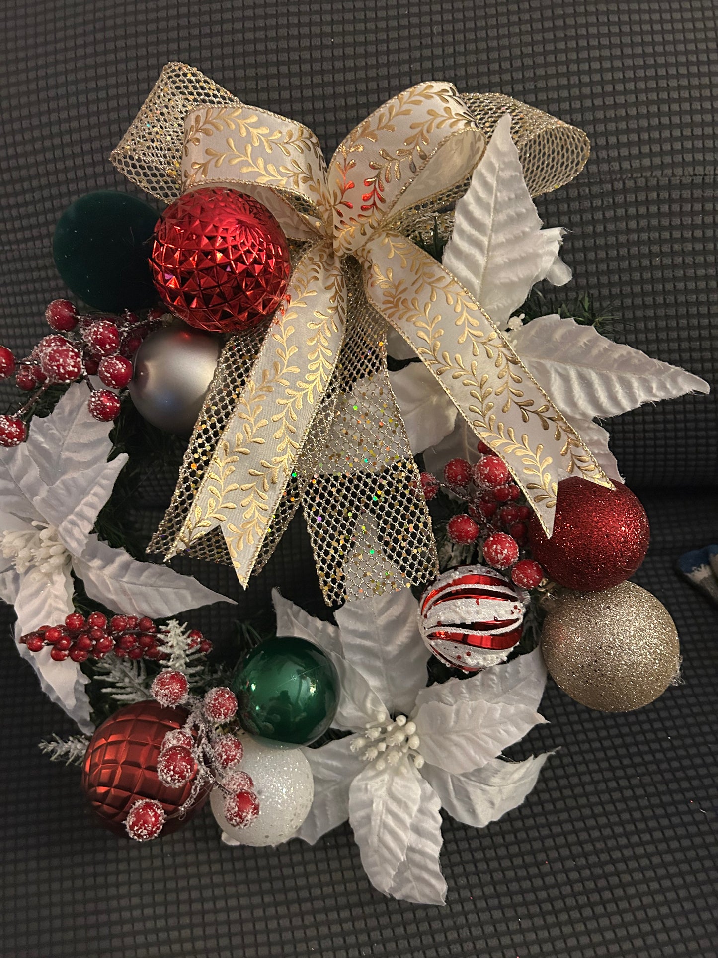 Garland Red/Green/Gold