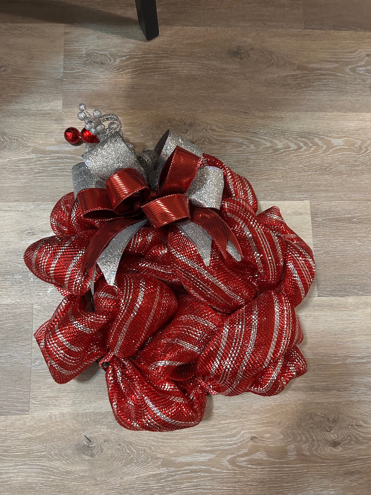 Red& SilverXmas Wreath